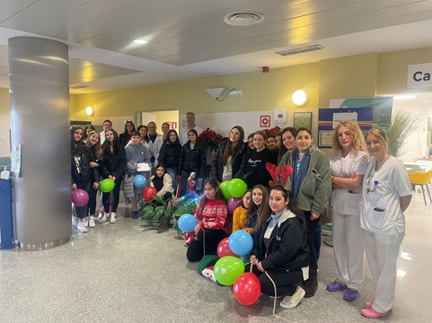 El Hospital Alto Guadalquivir celebra la Navidad con distintas actividades para pacientes y profesionales.