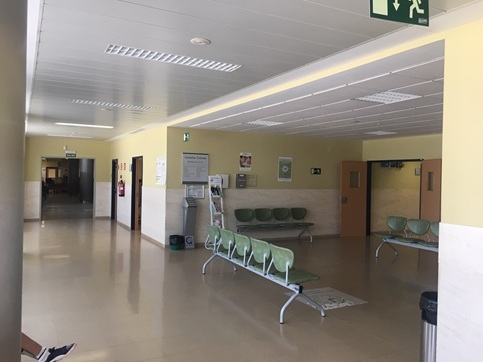 FACUA se queja ante el Defensor del Pueblo por el incumplimiento de la Junta de extender el cribado de cáncer de mama a menores de 50 años.