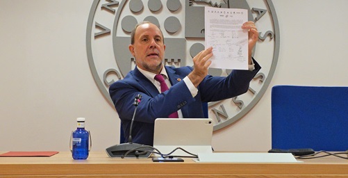 El rector considera que el “incumplimiento sistemático” de la Junta de los acuerdos firmados en materia de financiación tiene unas consecuencias “especialmente negativas y graves” para la UJA.