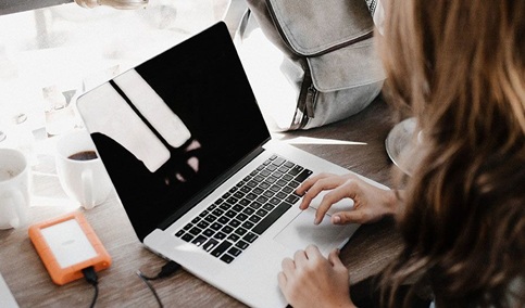 Empleo amplía hasta casi 117 millones los fondos para respaldar el inicio de actividad de autónomos.