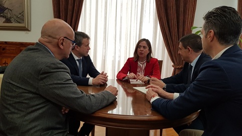 El presidente de la Diputación aborda con la secretaria de Estado de Comercio la internacionalización empresarial.