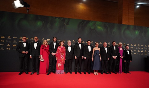 Juanma Moreno destaca en los Premios Goya el compromiso con el sector del cine y el enorme talento de los artistas andaluces.