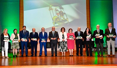 Catalina García apela al orgullo de ser de Jaén, “una provincia abanderada de la innovación y el progreso”.