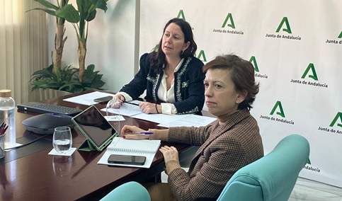 La Junta forma al personal de las farmacias para la detección y actuación frente a la violencia de género.