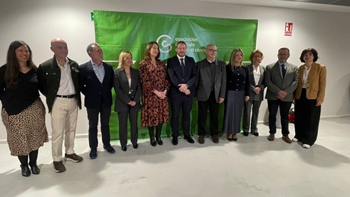 El subdelegado insiste en la necesidad del compromiso con el sector público en la lucha contra el cáncer.