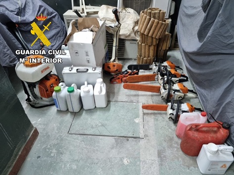 La Guardia Civil detiene al presunto autor de robos en cortijos y naves agrícolas de Beas de Segura.