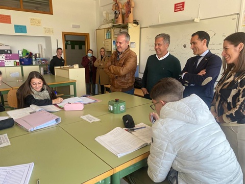 La Junta refuerza la plantilla pública en Jaén con 74 docentes para mejorar los rendimientos del alumnado más vulnerable.