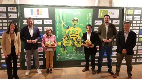 Reyes destaca el crecimiento de la Clásica Jaén Paraíso Interior que considera una fiesta del ciclismo.