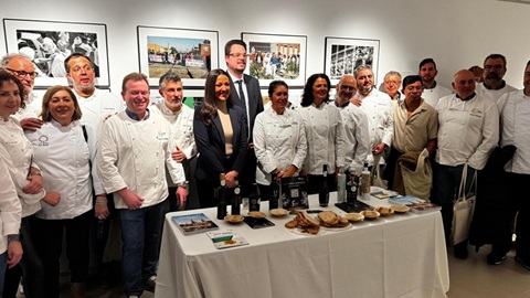 Diputación promociona los AOVE Jaén Selección entre más de 130 chefs participantes en la Asamblea Autonómica EuroToques.