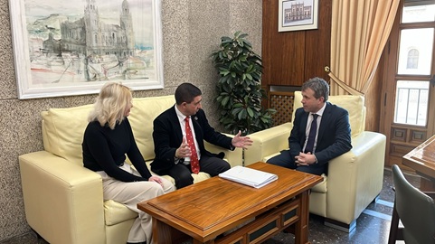 Reyes subraya la alianza de Diputación con el Ayuntamiento para impulsar actuaciones que refuercen la capitalidad de Jaén.