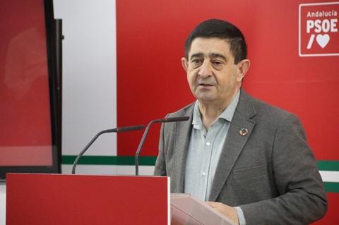 El PSOE exige a Moreno Bonilla que declare la provincia Zona de Difícil Cobertura Sanitaria.