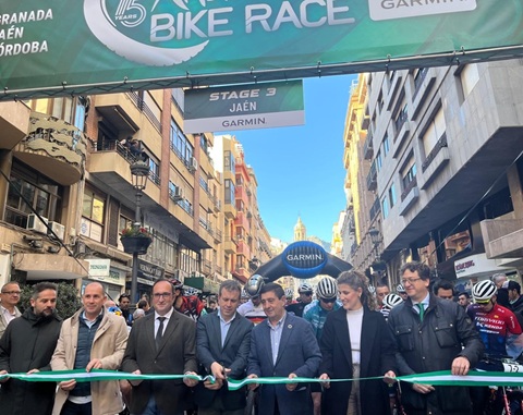Reyes remarca el retorno promocional y económico que supone la Andalucía Bike Race para la provincia de Jaén.