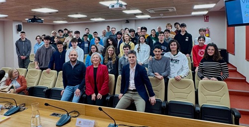 La Antigua Escuela de Magisterio de Jaén acogió la celebración de la VII Olimpiada Matemática Andaluza.