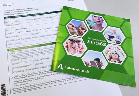 Tarjeta Junta 65: FACUA Andalucía reclama que las empresas de transporte interurbano permitan los descuentos en compras online y telefónicas.