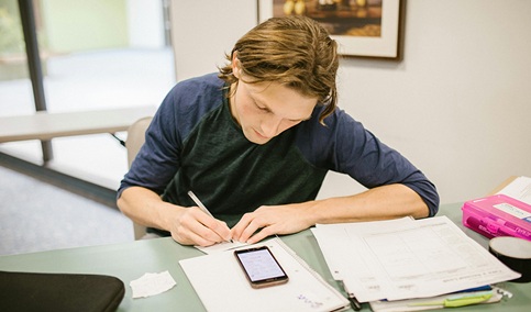 Andalucía se consolida como referente español en el sistema de ayudas complementarias al Erasmus+.