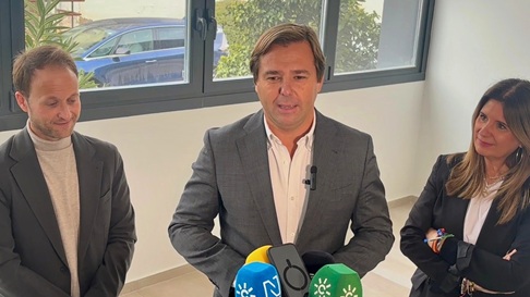 Repullo: “Con Juanma Moreno, Linares y Andalucía vuelven a tener un horizonte industrial y económico claro, a pesar del abandono del PSOE”.