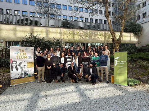 Lourdes Martínez resalta el papel de Talentium Jaén en la mejora de la profesionalidad y capacitación de los jóvenes.