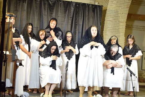 Lopera acogió la puesta en escena de la obra teatral «Mujeres en la voz del poeta».
