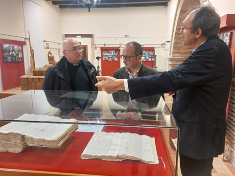 El Archivo Histórico Provincial conmemora el Día de la Catedral de Jaén con la exposición de un documento de 1649.