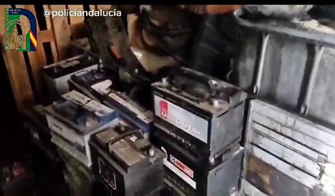 La Unidad de Policía Nacional Adscrita a la Junta realiza un macooperativo de inspección en talleres mecánicos de toda Andalucía.