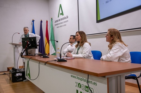 El Hospital de Jaén organiza una jornada de puertas abiertas para especialistas residentes.