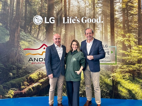 El Ayuntamiento de Andújar impulsa la reforestación de la Sierra con un macrotaller de Nendo Dango.