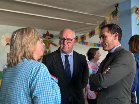 Jesús Estrella reitera la apuesta de la Junta por la educación pública con la gratuidad para escolares de 2 años.