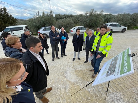 Diputación invierte cerca de 500.000 euros en la construcción de un carril peatonal en el Puente Tablas.