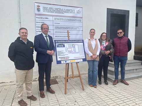 Comienzan las obras de remodelación de la Piscina Cubierta de Andújar.