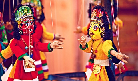 Las bibliotecas celebran el Día del Libro Infantil con talleres, obras de teatro y cuentacuentos.