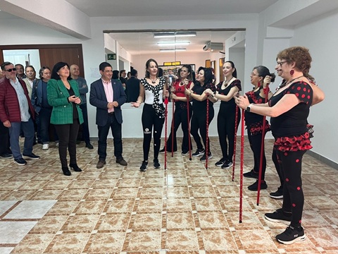 El presidente de la Diputación se ofrece a colaborar con la Plataforma Jubilados por Jaén tras visitar su sede.