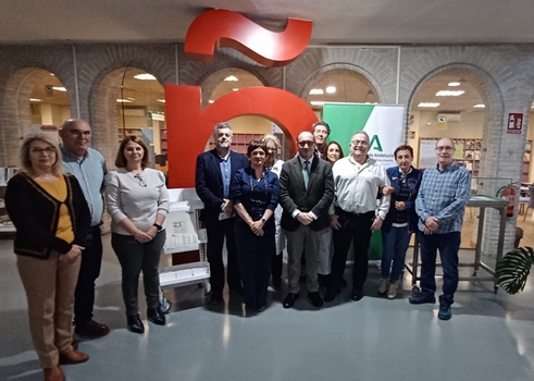 7.000 andaluces participan cada mes en la Red de 363 Clubes de Lectura gestionada por la Junta.