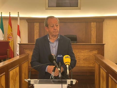 Sin incidencias graves y con plena coordinación institucional durante el apagón nacional en Andújar.