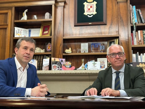 Jesús Estrella pide al Ayuntamiento de Jaén que sea colaborador necesario para impulsar las inversiones y proyectos en la capital.