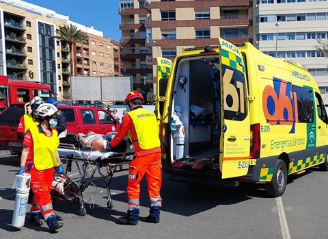 Los centros coordinadores del 061 reciben más de 81.000 llamadas durante la Semana Santa.