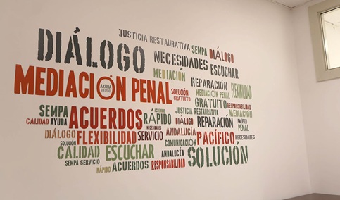 El Servicio de Mediación Penal público de Andalucía evita más de 1.400 juicios en su primer año.