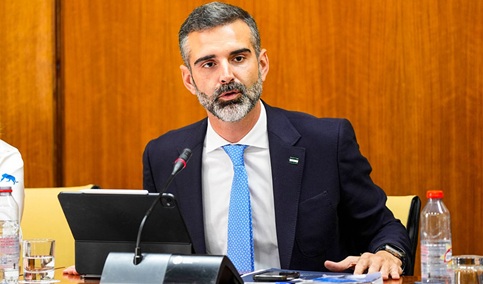 Andalucía aumentará en casi 100 millones la previsión de arreglo de caminos rurales del periodo 2014-2020.