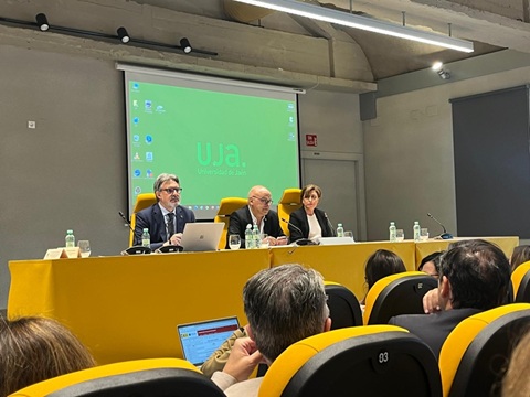 Manuel Fernández valora el nuevo Reglamento de Extranjería por responder a las demandas sociales, económicas y jurídicas actuales.