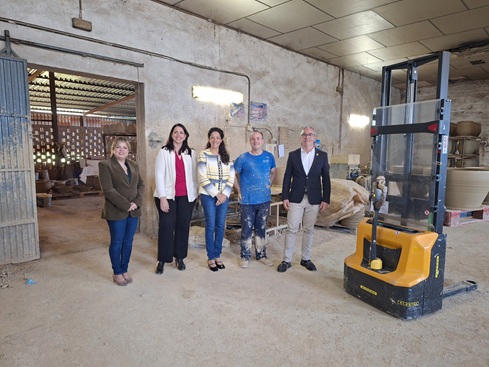 La Junta insta a las pymes comerciales y artesanales a solicitar las ayudas para la transformación y digitalización de sus negocios.