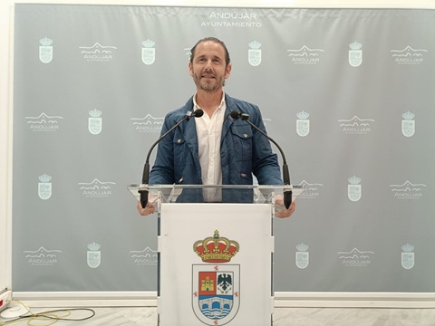 El Ayuntamiento de Andújar impulsa el acceso a la vivienda de jóvenes y familias con ayudas municipales al alquiler.