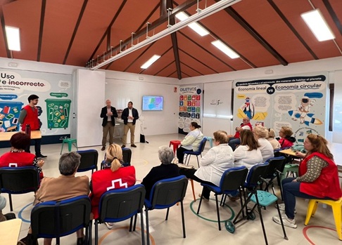 La Diputación trata en sus instalaciones más de 21.000 toneladas de envases, papel y vidrio reciclados en 2024.