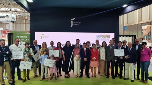 El presidente de Diputación destaca la importancia de los Premios AEMO para reconocer el esfuerzo del sector oleícola.