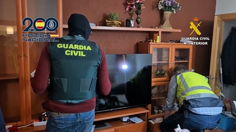 Desarticulada una organización criminal que estafaba a través de anuncios falsos de coches de segunda mano.