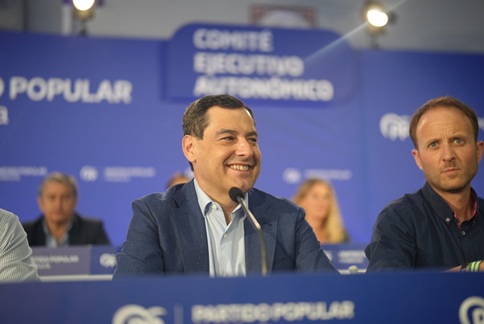 Juanma Moreno: «Andalucía ha optado por la política útil, sensata y limpia, porque cuando aparece la corrupción se pierde el futuro».