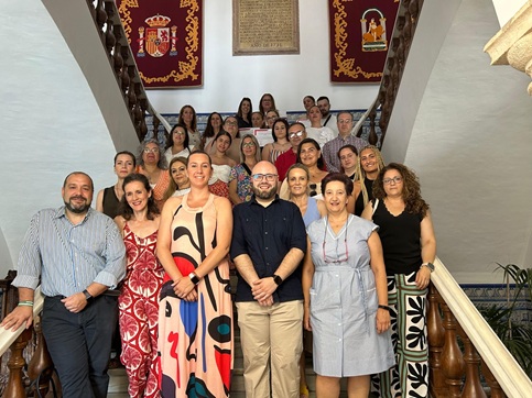 El Ayuntamiento de Andújar entrega los diplomas del programa «Capacita» a más de una veintena de alumnos.