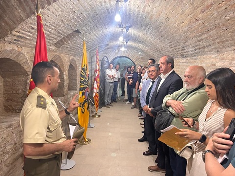 El Ayuntamiento de Andújar inaugura la exposición «Banderas Históricas de España» en el Palacio de los Niños de Don Gome.