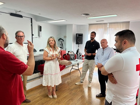 Elena González destaca el gran valor del trabajo que desarrolla Cruz Roja en la sociedad jiennense.