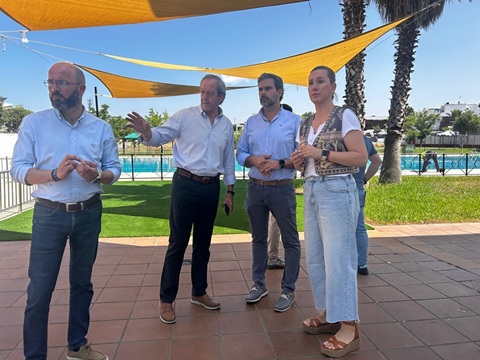 El Ayuntamiento de Andújar culminará en julio las obras de la piscina cubierta municipal y será más segura, accesible y eficiente.