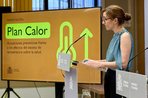 Sanidad incorpora una nueva guía de interpretación de alertas térmicas en el Plan Nacional frente a olas de calor.