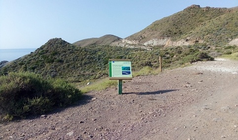 La Junta invierte más de dos millones en renovar la señalización de los Espacios Naturales Protegidos.